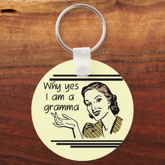 GrammaのレトロのTシャツおよびギフト キーホルダー (正面)