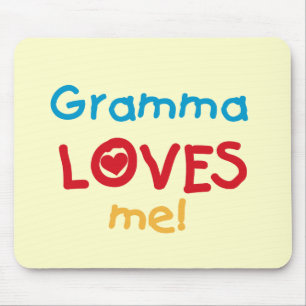 Gramma Loves Me Tシャツとギフト マウスパッド