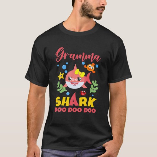 Gramma Shark Gift Cute Baby Shark Family Matching Tシャツ (正面)