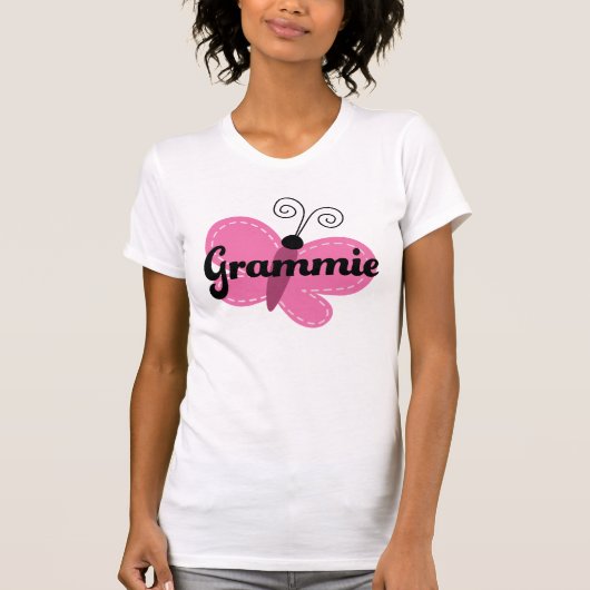 Grammieのピンクの蝶ギフトのアイディアのTシャツ Tシャツ (正面)