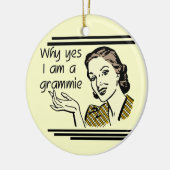 GrammieのレトロのTシャツおよびギフト セラミックオーナメント (左)