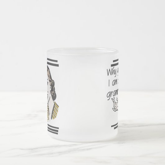 GrammieのレトロのTシャツおよびギフト フロストグラスマグカップ (中央)