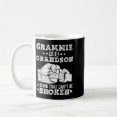 Grammie And Grandson A Bond That Can't Be Broken G コーヒーマグカップ (左)
