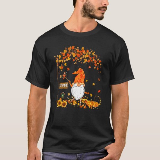Grammie Gnome Autumn Pumpkin Maple Leaf Fall Seaso Tシャツ (正面)