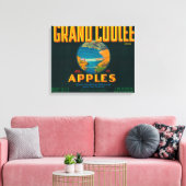 Grand Coulee Apple Label – クーリー、WA キャンバスプリント (インサイチュ (リビング))