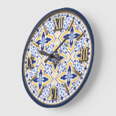 Grand Mosaic Blue and Gold Floral Mediterranean ラージ壁時計 (傾斜)