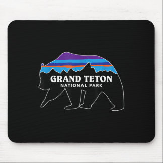Grand teton national park grizzly bear minimalist マウスパッド
