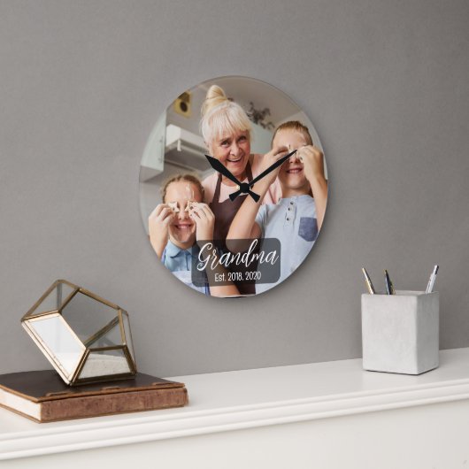 Grandma Est. White script photo ラージ壁時計 (オフィス)