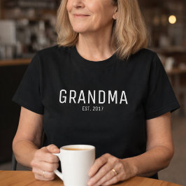 Grandma Established Gift Tシャツ