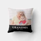 Grandma Established Modern Bold Photo クッション (裏面)