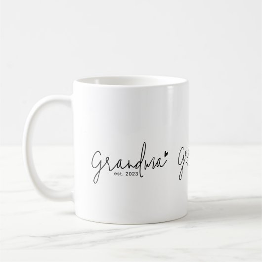 Grandma Established New Grandma Gift コーヒーマグカップ (左)