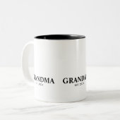 Grandma Established New Grandma Gift ツートーンマグカップ (正面左)