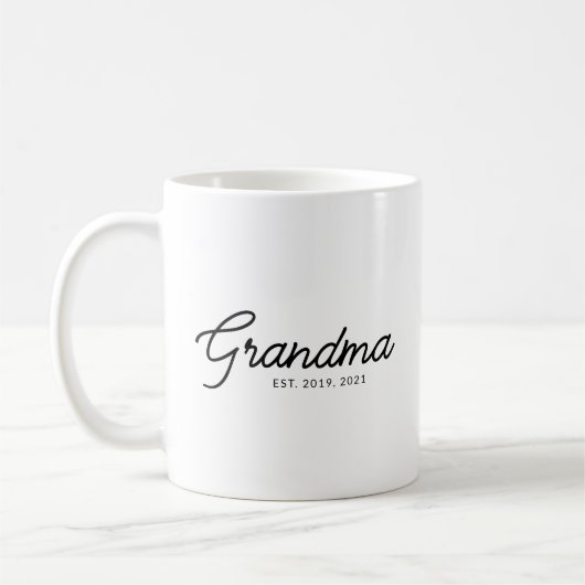 Grandma Established New Grandmother Gift コーヒーマグカップ (左)