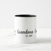 Grandma Established New Grandmother Gift マグカップ (中央)