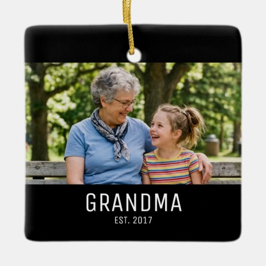 Grandma Established Photo セラミックオーナメント (正面)