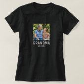 Grandma Established Photo Gift Tシャツ (デザイン正面)