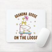 Grandma Goose On The Loose Funny Birthday Matching マウスパッド (マウス)