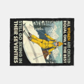 Grandma Mom Still Go Skiing In Seventies Old Women フリースブランケット (正面(横))