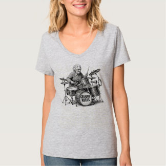 Grandma Rocks | おばあちゃんがロックドラムを叩く面白いヴィンテージロックデザイン Tシャツ