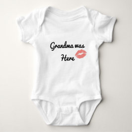 Grandma Was Here Lipstick Kiss Funny Grandmother ベビーボディスーツ