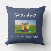 Grandma We Love You Fun Kids Photo Christmas Gift クッション (正面)