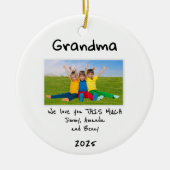 Grandma We Love You This Much Photo Christmas Gift セラミックオーナメント (正面)