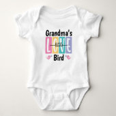 Grandma's Little Love Bird Custom Girl's ベビーボディスーツ (正面)