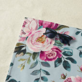 Grandmillennial Dusty Rose Floral Custom Monogram ビーチタオル (インサイチュ)