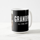 Grandpa Est. White grunge text photo コーヒーマグカップ (正面右)