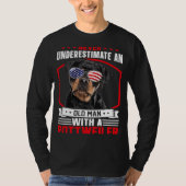 Grandpa Father Dog  Never Underestimate Old man Ro Tシャツ (正面)