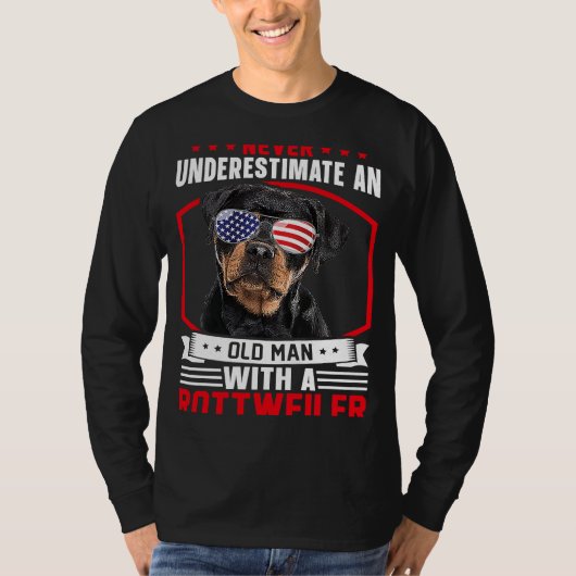 Grandpa Father Dog  Never Underestimate Old man Ro Tシャツ (正面)