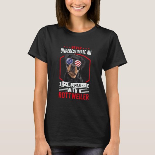 Grandpa Father Dog Never Underestimate Old man Rot Tシャツ (正面)