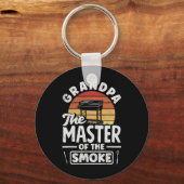 Grandpa The Master Of Smoke Father's Day Bbq キーホルダー (正面)