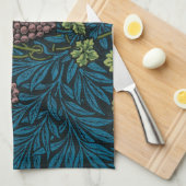  Grapevines with clusters of pink grapes  キッチンタオル (四つ折り)