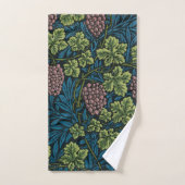  Grapevines with clusters of pink grapes  バスタオルセット (ハンドタオル)