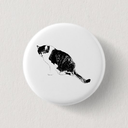 Graphic Cat Pin Adds Edge to Apparel 缶バッジ (正面)