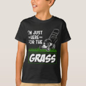 Grass Mowing Lawn Care Funny Lawn Mower Tシャツ (正面)