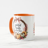 Grateful hearts gather here マグカップ (正面左)