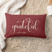 Grateful Personalized Family Name Burgundy ランバークッション (ブランケット)