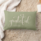 Grateful Personalized Family Name Sage Green ランバークッション (ブランケット)