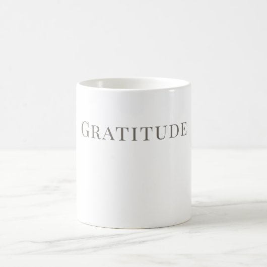Gratitude Mug – Minimal Typography Design コーヒーマグカップ (中央)