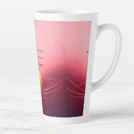 Gratitude Remains™: 愛に導かれた朝と夜 カフェラテマグ