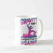 Gravity And I Respectfully Disagree フリークライミング パ コーヒーマグカップ (正面右)