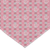Gray and pink plaid with chamomile flowers テーブルクロス (アングル)