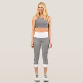 Gray and white herringbone pattern leggings  カプリレギンス (正面)