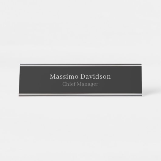 Gray Black Modern Minimalist Simple Serif Font デスクネームプレート (正面)