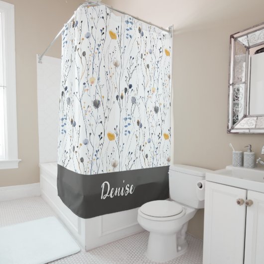 Gray Blue Watercolor Wildflower Monogram シャワーカーテン (インサイチュ)