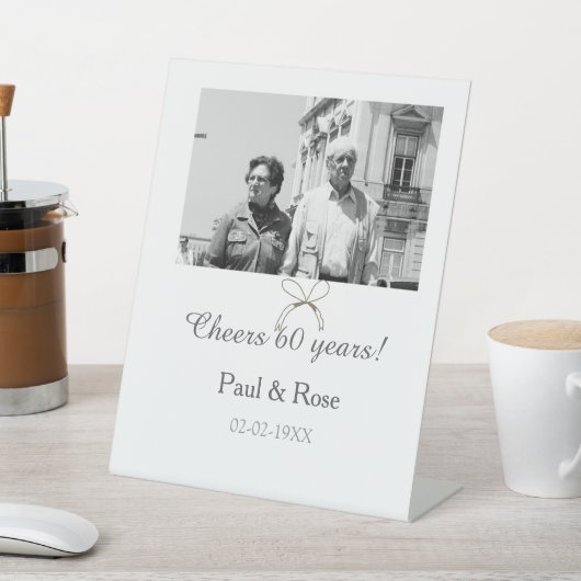 Gray bow cheers to 60 years anniversary wedding  台座サイン (インサイチュ)