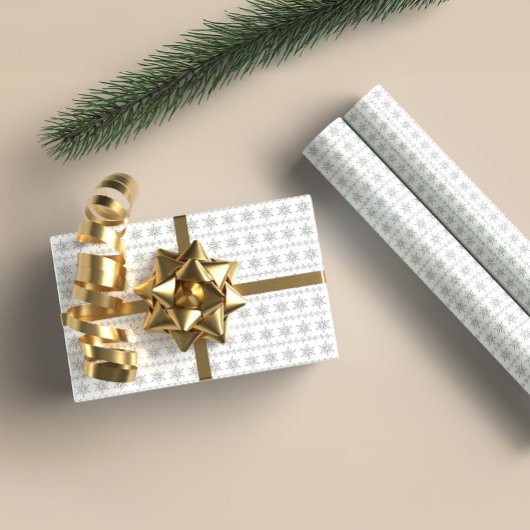 Gray Christmas Snowflakes Pattern White Background ラッピングペーパー