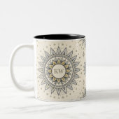 Gray Gold Mandala Pattern ツートーンマグカップ (左)
